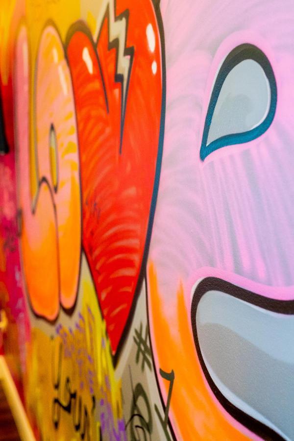 Art Deco Graffiti Suite Philadelphia Exterior photo